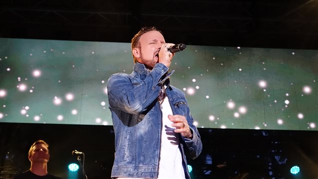 Le chanteur Corey Hart en spectacle au parc de la Francophonie Le chanteur Corey Hart en spectacle au parc de la Francophonie