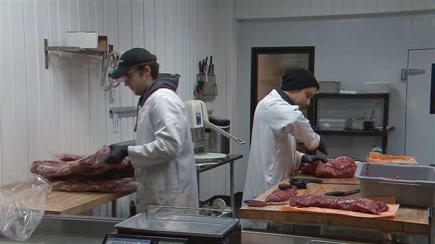 La boucherie Eumatimi inscrit déjà des dates de péremption sur ses emballages. La boucherie Eumatimi inscrit déjà des dates de péremption sur ses emballages.