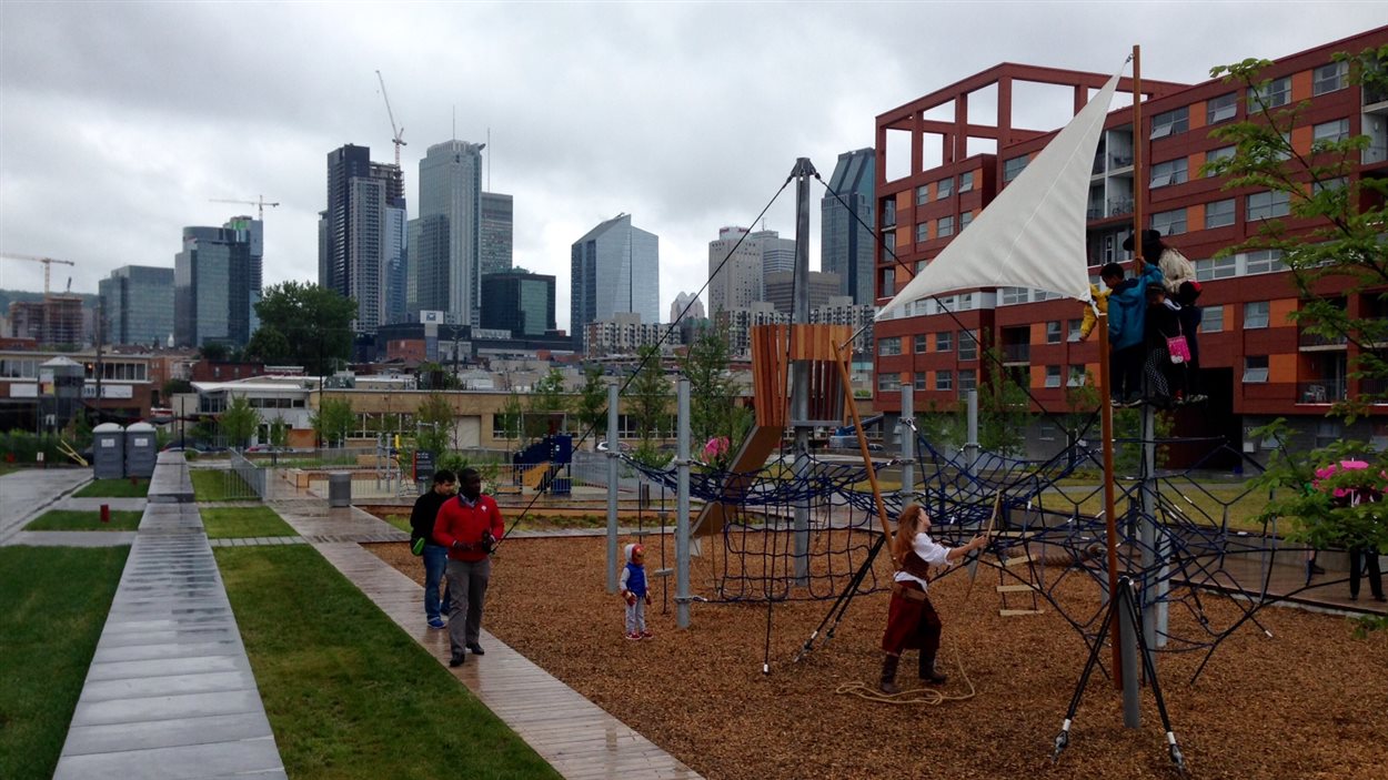 Un parc pour les familles inauguré dans Griffintown  ICI.RadioCanada.ca