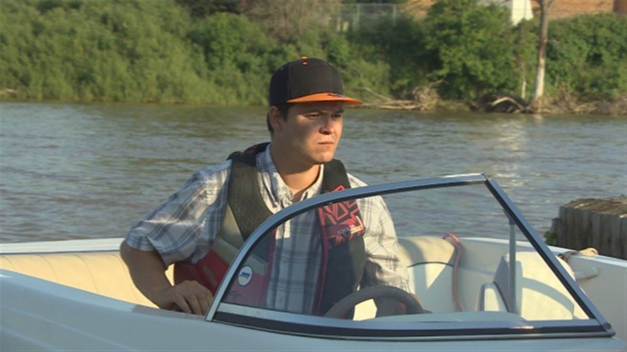 Kyle Kematch dans le nouveau bateau Kyle Kematch dans le nouveau bateau