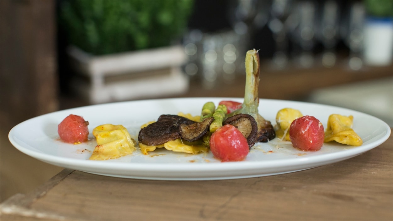 Combat des villes - Ravioles safranées à la ricotta et poêlée de légumes de Chelsea Combat des villes - Ravioles safranées à la ricotta et poêlée de légumes de Chelsea