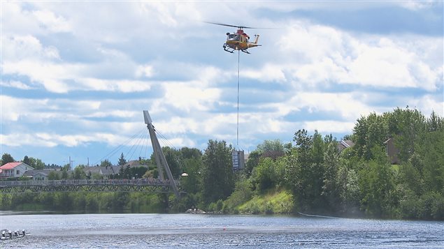 La 26e édition de la course des canards s'est déroulée dimanche après-midi sur la rivière aux Sables. La 26e édition de la course des canards s'est déroulée dimanche après-midi sur la rivière aux Sables.