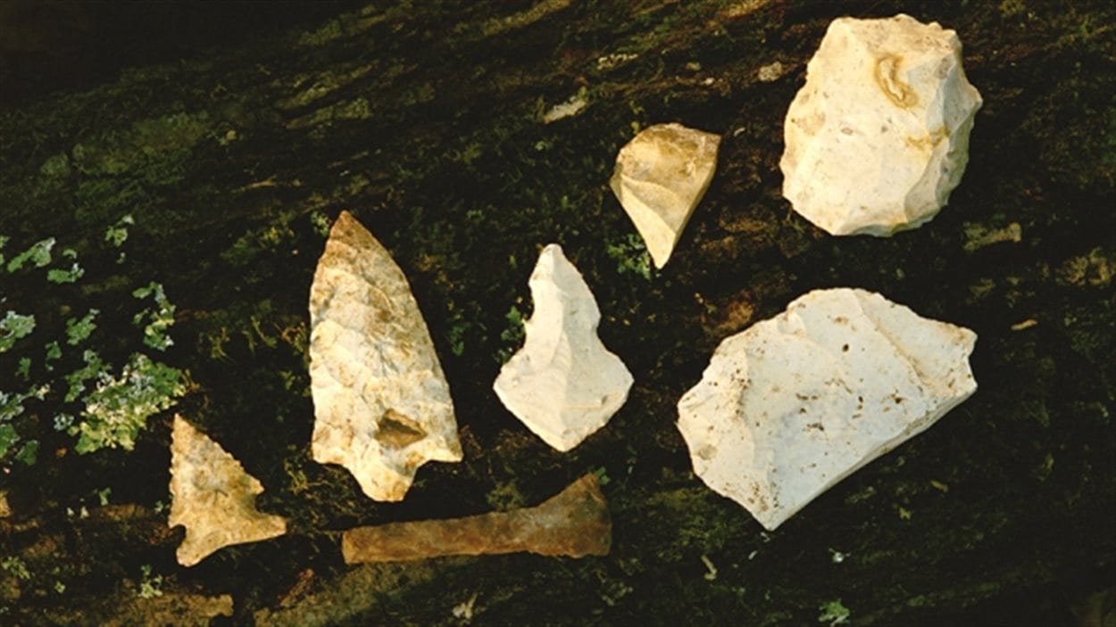 Les premiers américains ont laissé des traces comme ces pointes de flèches. Les premiers américains ont laissé des traces comme ces pointes de flèches.