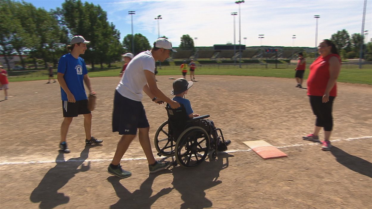 Une activité de « parabaseball » était organisée à Rimouski. Une activité de « parabaseball » était organisée à Rimouski.
