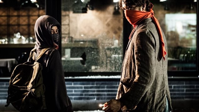 Une scène du film « Ceux qui font les révolutions à moitié n'ont fait que se creuser un tombeau » Une scène du film « Ceux qui font les révolutions à moitié n'ont fait que se creuser un tombeau »