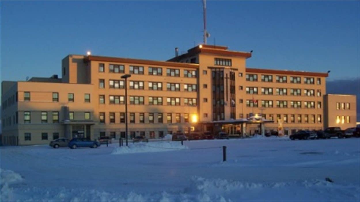 Fermeture de lits en santé mentale à La Sarre la FIQ lance une