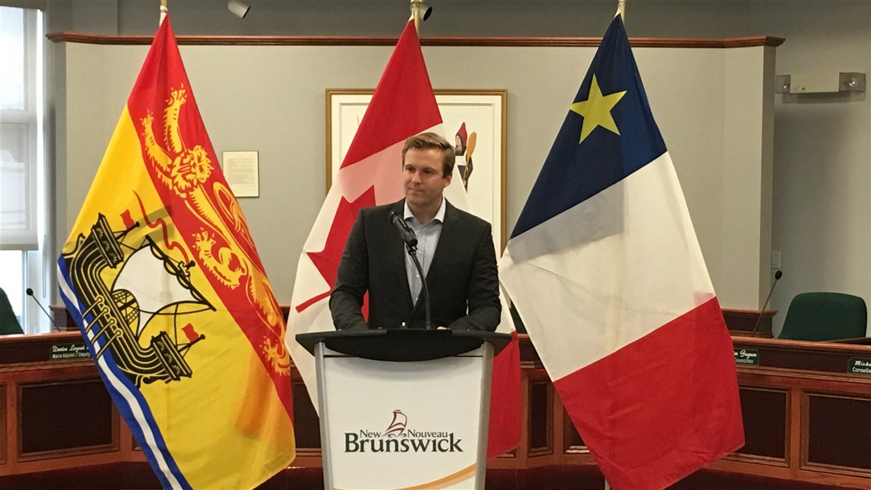 Le premier ministre du Nouveau-Brunswick, Brian Gallant, a fait l'annonce jeudi matin. Le premier ministre du Nouveau-Brunswick, Brian Gallant, a fait l'annonce jeudi matin.