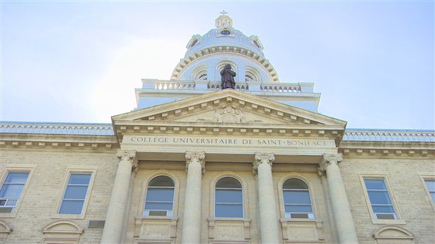 L'Université de Saint-Boniface. L'Université de Saint-Boniface.