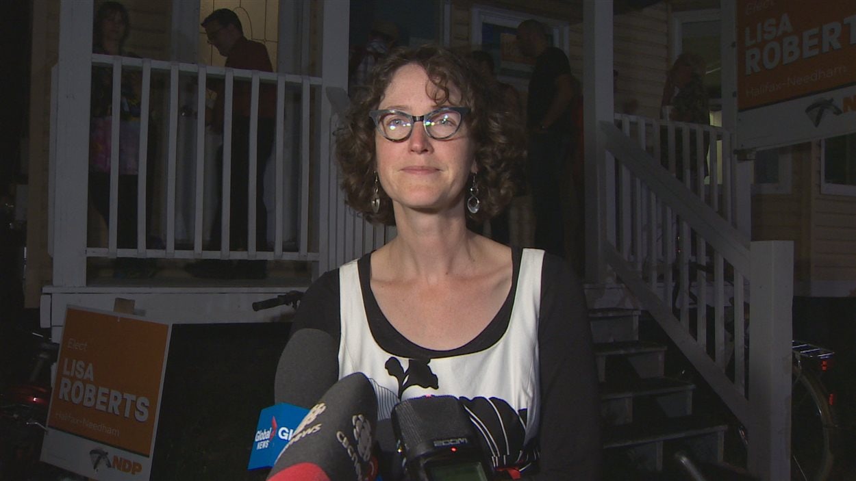 Lisa Roberts di NPD remporte l'élection partielle dans Halifax-Needham Lisa Roberts di NPD remporte l'élection partielle dans Halifax-Needham