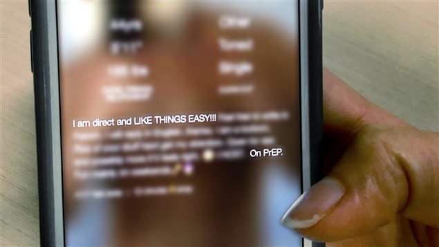 Certains utilisateurs de Grindr, une application de rencontres destinée aux hommes, indiquent s'ils prennent la PrEP ou non. Certains utilisateurs de Grindr, une application de rencontres destinée aux hommes, indiquent s'ils prennent la PrEP ou non.