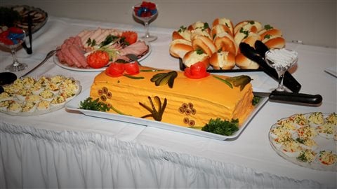Le buffet au visionnment de presse de Mes petits malheurs Le buffet au visionnment de presse de Mes petits malheurs