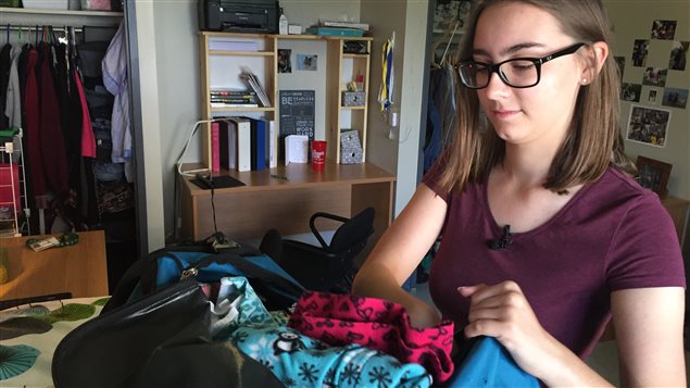 Marie-Pierre Héroux fait ses valises. Elle rentrera chez ses parents lundi. Marie-Pierre Héroux fait ses valises. Elle rentrera chez ses parents lundi.