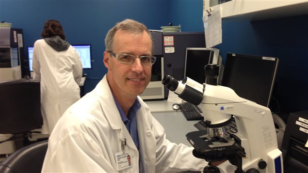 Denis-Claude Roy, médecin, chercheur et directeur scientifique du Centre de recherche de l'Hôpital Maisonneuve-Rosemont Denis-Claude Roy, médecin, chercheur et directeur scientifique du Centre de recherche de l'Hôpital Maisonneuve-Rosemont