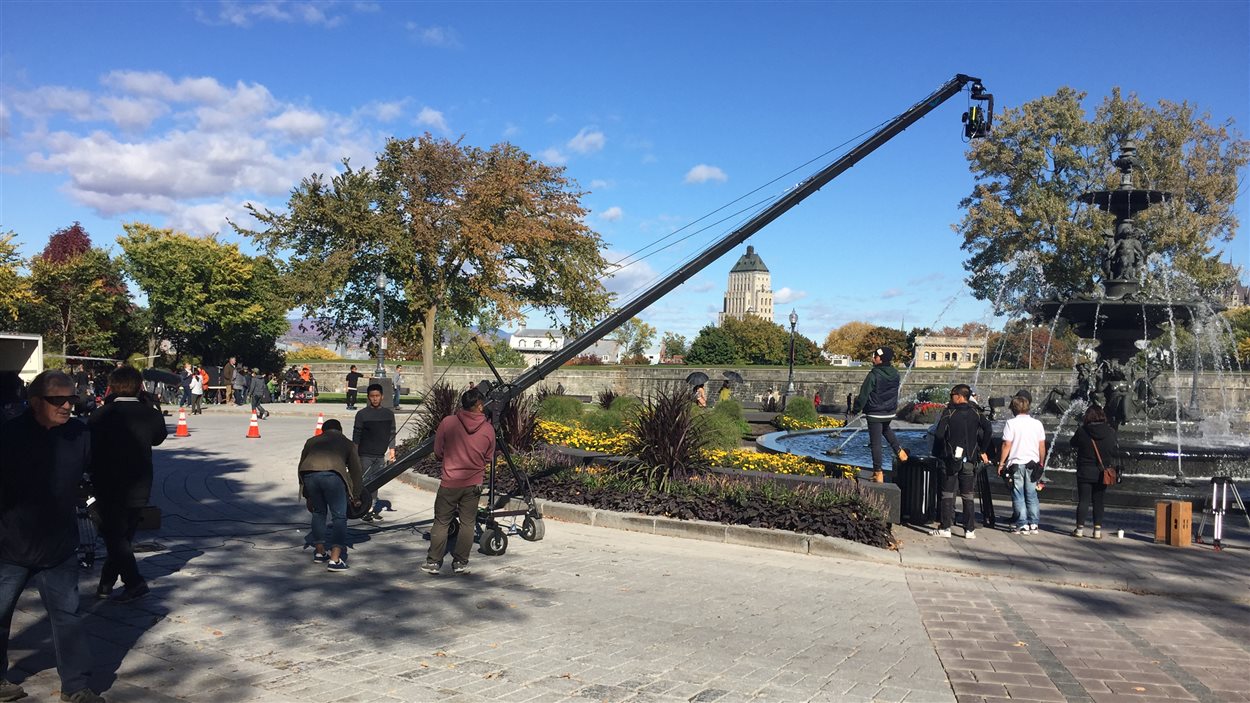 L'équipe de tournage était à l'oeuvre, mercredi, devant le parlement. L'équipe de tournage était à l'oeuvre, mercredi, devant le parlement.