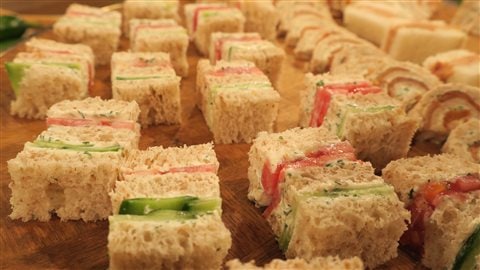 Sandwich aux concombres et tomates Sandwich aux concombres et tomates