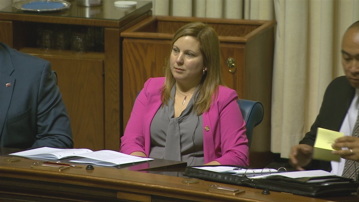 La députée du caucus progressiste-conservateur Sarah Guillemard La députée du caucus progressiste-conservateur Sarah Guillemard