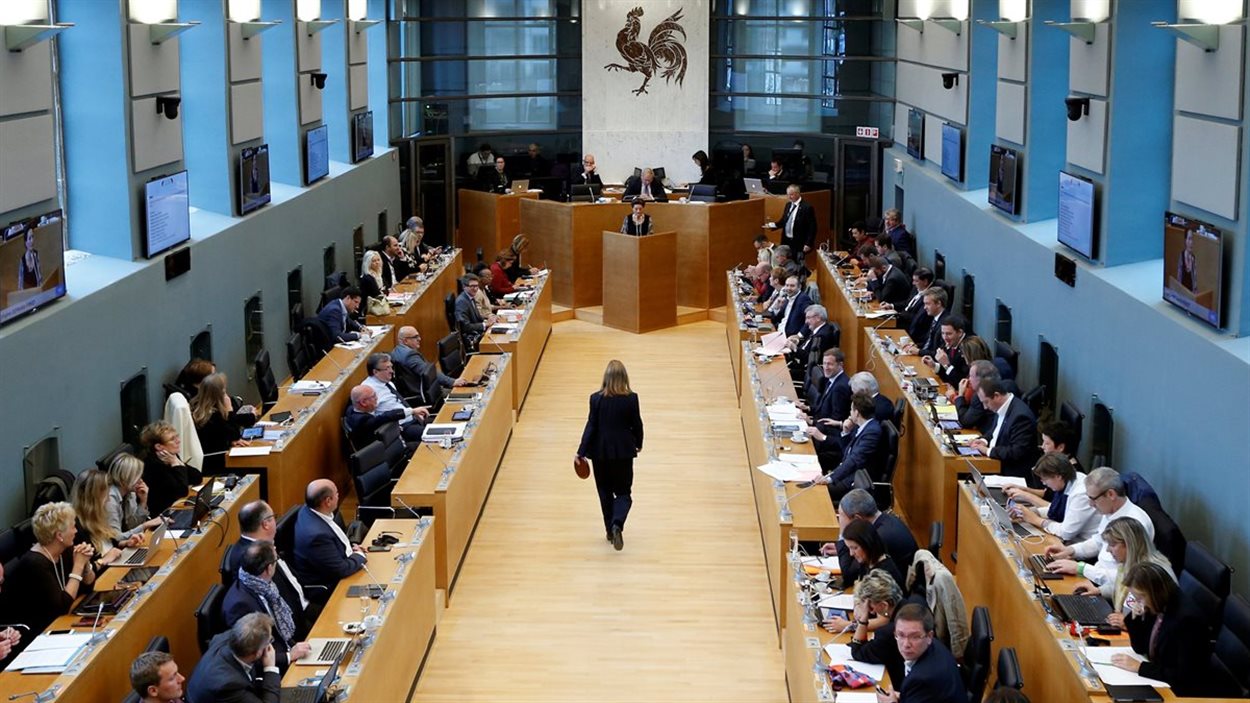 Le gouvernement de Wallonie a voté contre l'entente estimant qu'elle menacerait les secteurs de l'agriculture et de l'industrie manufacturière.
Le gouvernement de Wallonie a voté contre l'entente estimant qu'elle menacerait les secteurs de l'agriculture et de l'industrie manufacturière.