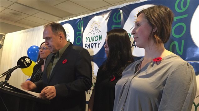 Le chef du Parti du Yukon, Darrell Pasloski, a donné sa démission le lundi 7 novembre 2016. Le chef du Parti du Yukon, Darrell Pasloski, a donné sa démission le lundi 7 novembre 2016.