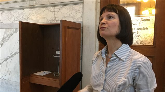 Jacquie Maund, responsable des politiques et des relations avec le gouvernement à l'Association des centres de santé de l'Ontario. Jacquie Maund, responsable des politiques et des relations avec le gouvernement à l'Association des centres de santé de l'Ontario.