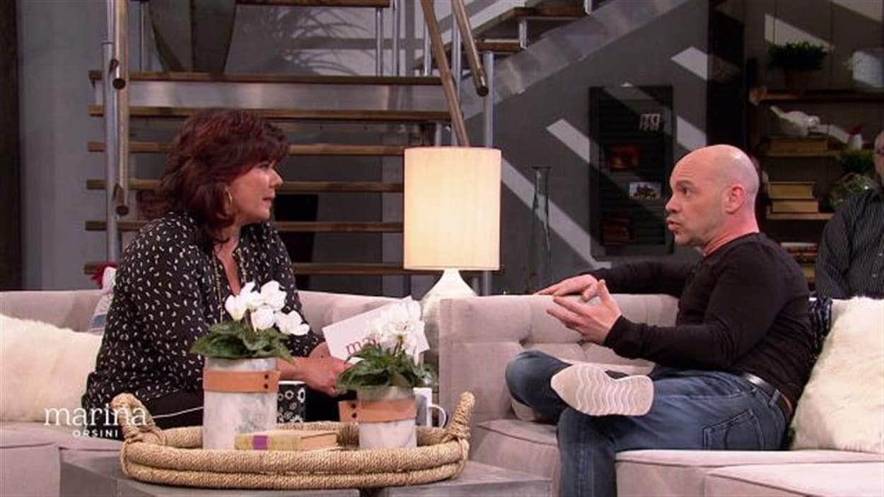 Marina Orsini s'entretient avec l'humoriste Maxim Martin