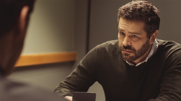 Le personnage de l'enquêteur Daniel Dupuis (Stéphane Gagnon)